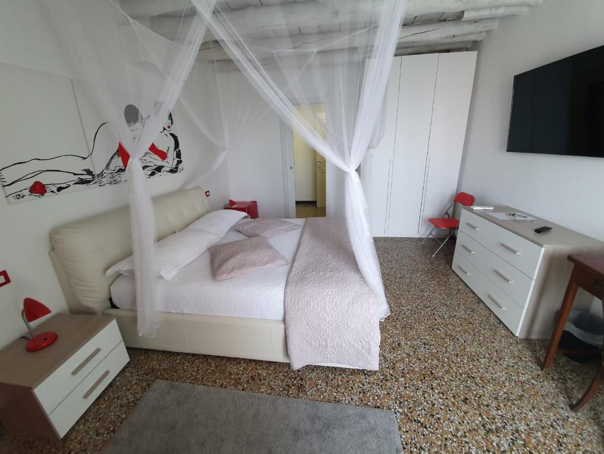 Varazze Suite Sauna E Hammam Luaran gambar