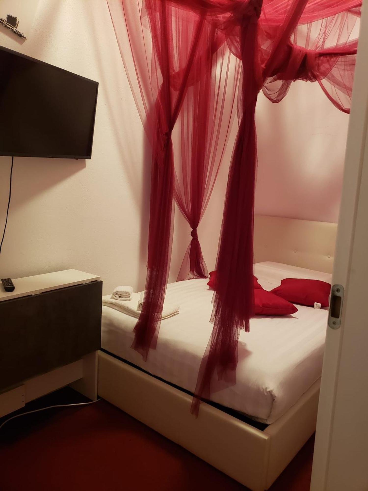 Varazze Suite Sauna E Hammam Luaran gambar